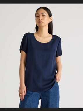 NWT- Quince Washable Stretch Silk Tee, Navy, Size L